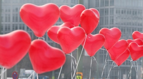 1 heart baloons