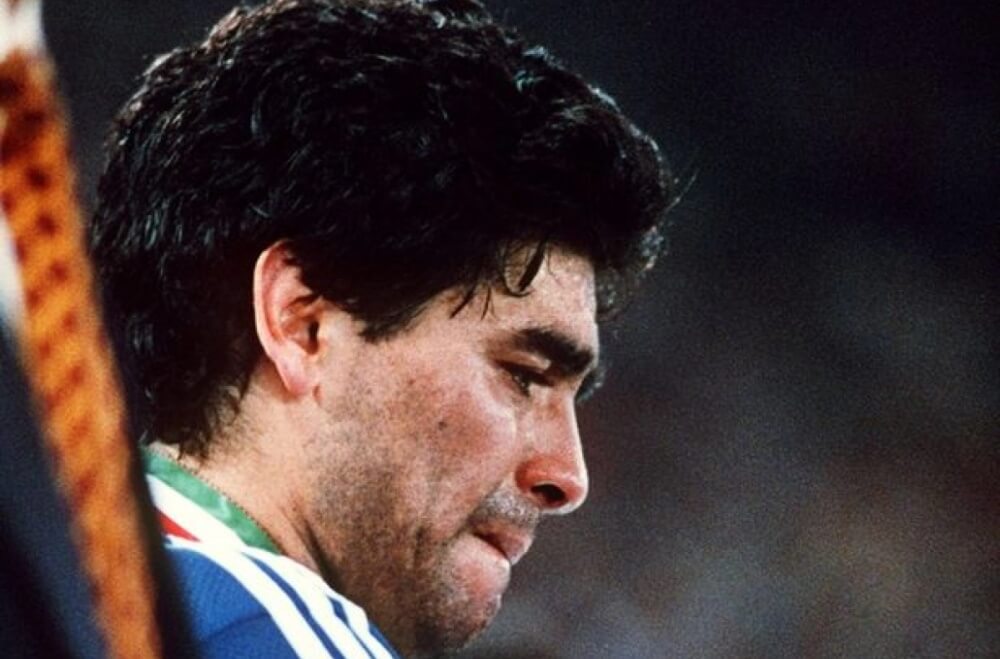 maradona crying