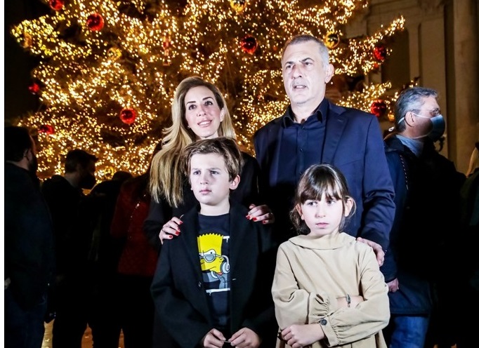 christmas tree 2021 moralis family